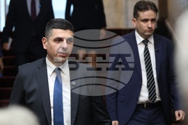 Президент - „Демократична България " - консултации
