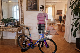 Посланик - резиденция - „Джиро д'Италия“ - събитие