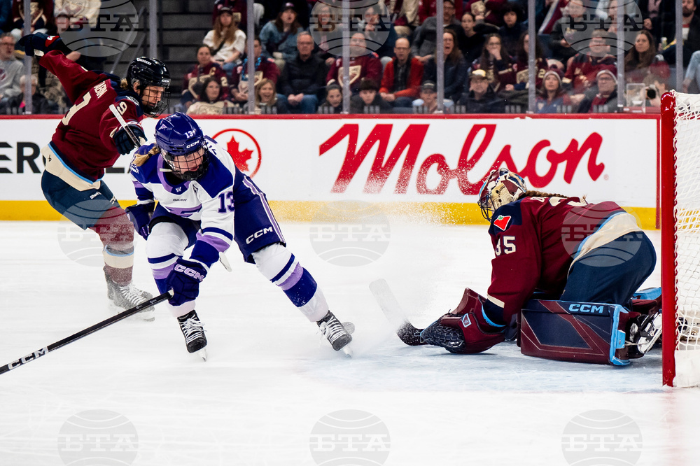 PWHL Frost Victoire Hockey