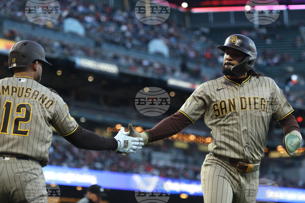 Padres Giants Baseball