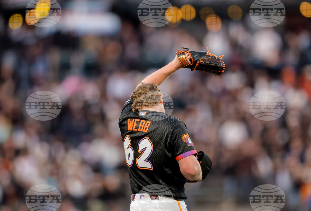 Padres Giants Baseball