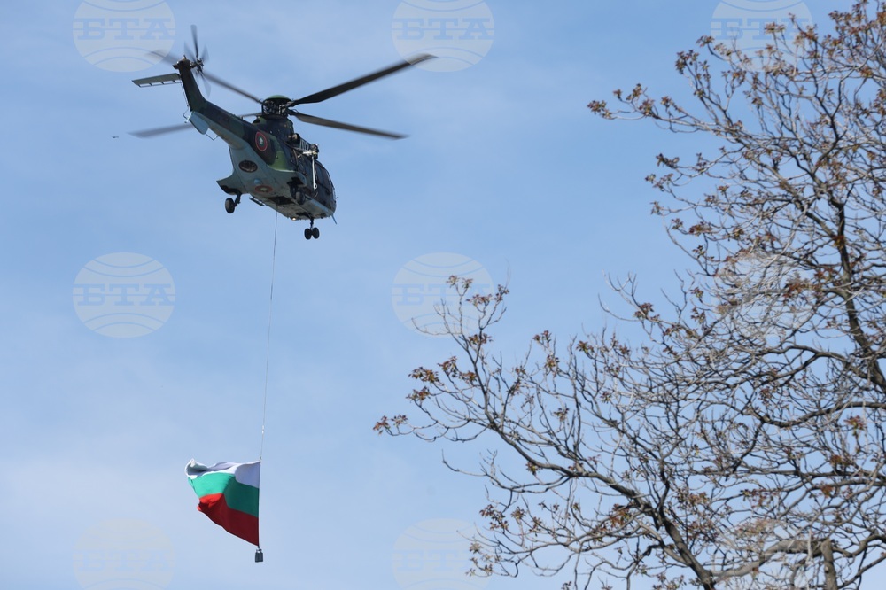 Ден на храбростта и празник на Българската армия - 6 май - водосвет на бойните знамена