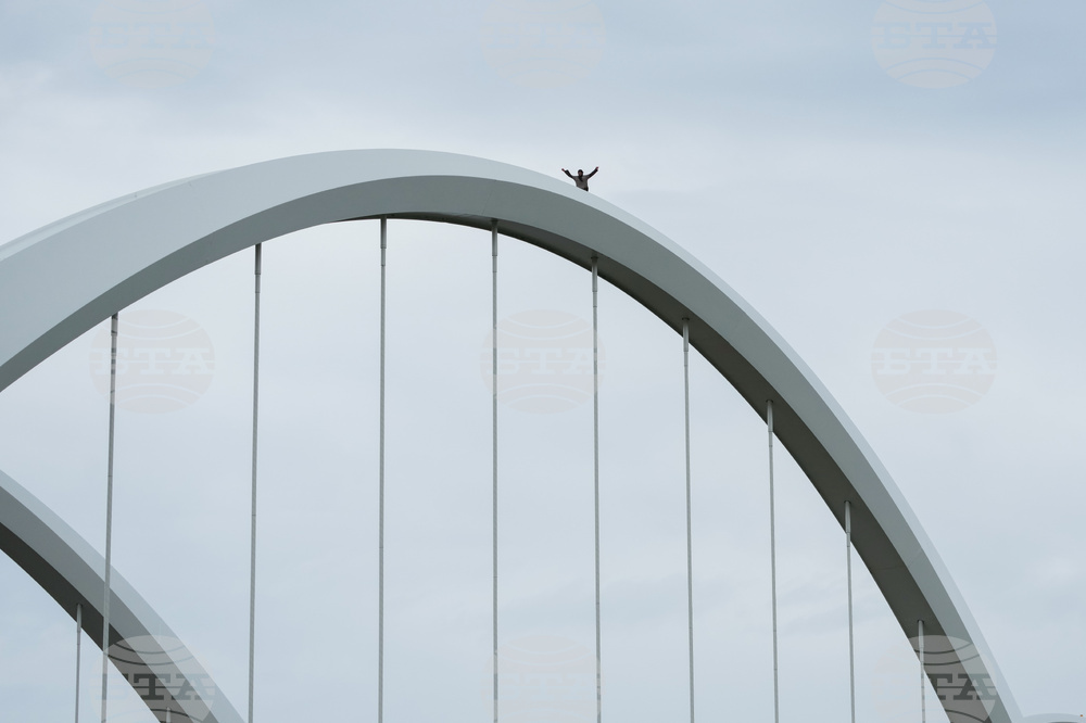 Washington Bridge Protester