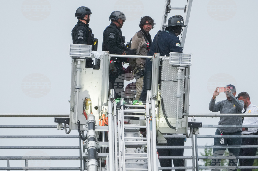 Washington Bridge Protester