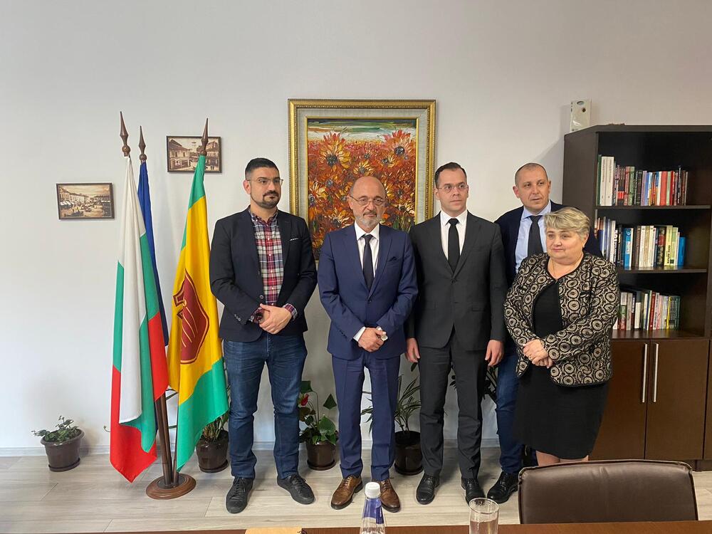 Министър Меджидиев проследи старта на пилотния за страната проект „Лекари в малки и отдалечени населени места“