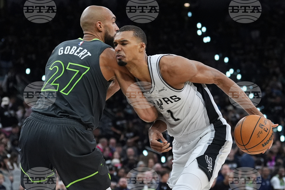 Timberwolves Spurs Basketball