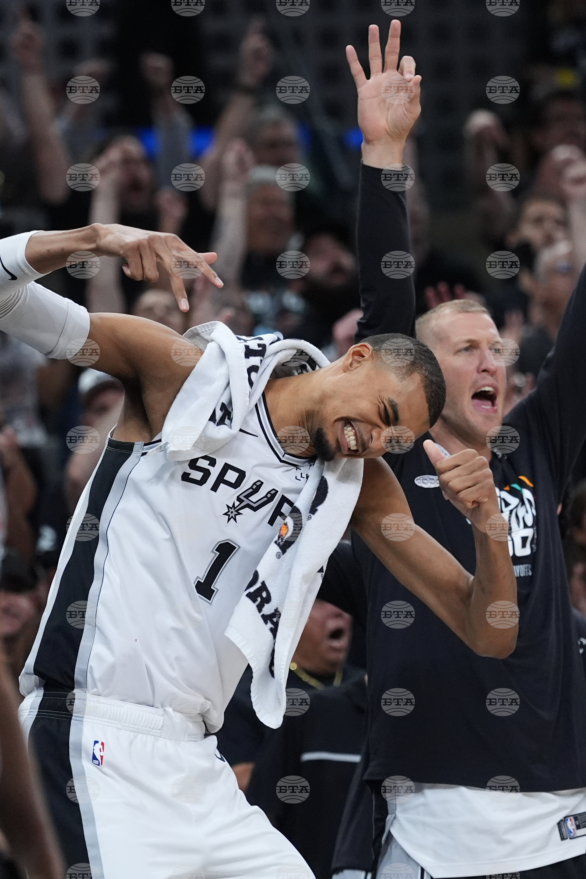 Timberwolves Spurs Basketball