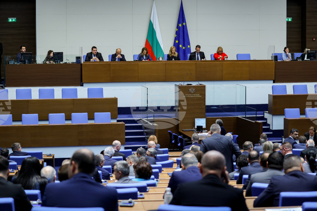 Парламентът ще изслуша служебния министър Георги Клисурски относно финансовото състояние на държавата 