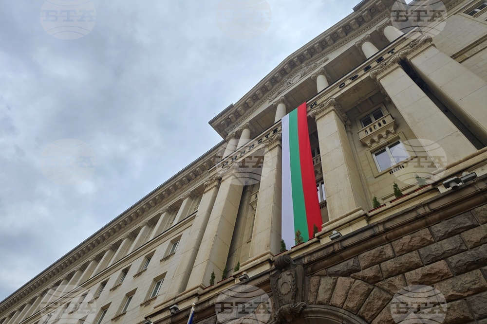 Андрей Гюров и Румен Радев проведоха среща в Министерския съвет