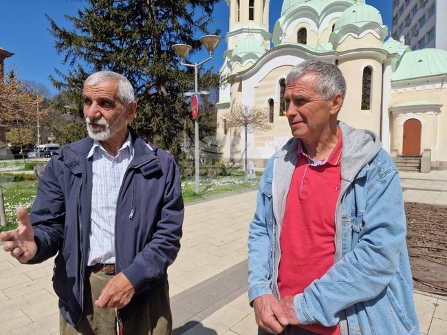Близо петметровата скулптура „Израстване“, дело на проф. Емил Попов, ще бъде монтирана в центъра на Перник