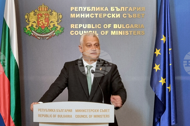 Министерски съвет - Емил Дечев - брифинг