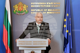 Министерски съвет - Емил Дечев - брифинг