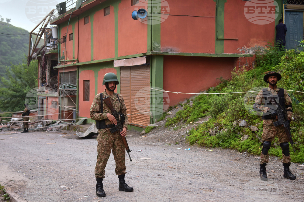 Pakistan India