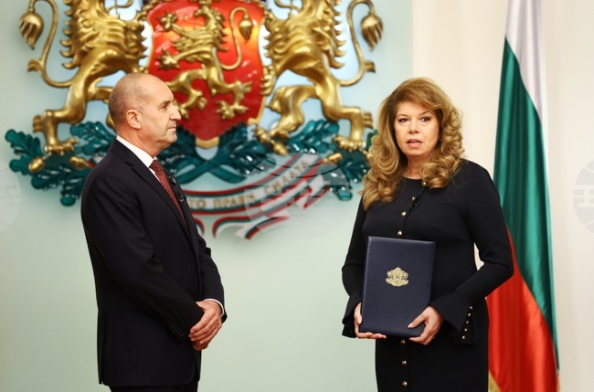 President Iotova Hands First Government-Forming Mandate to Progressive Bulgaria's PM Nominee Rumen Radev