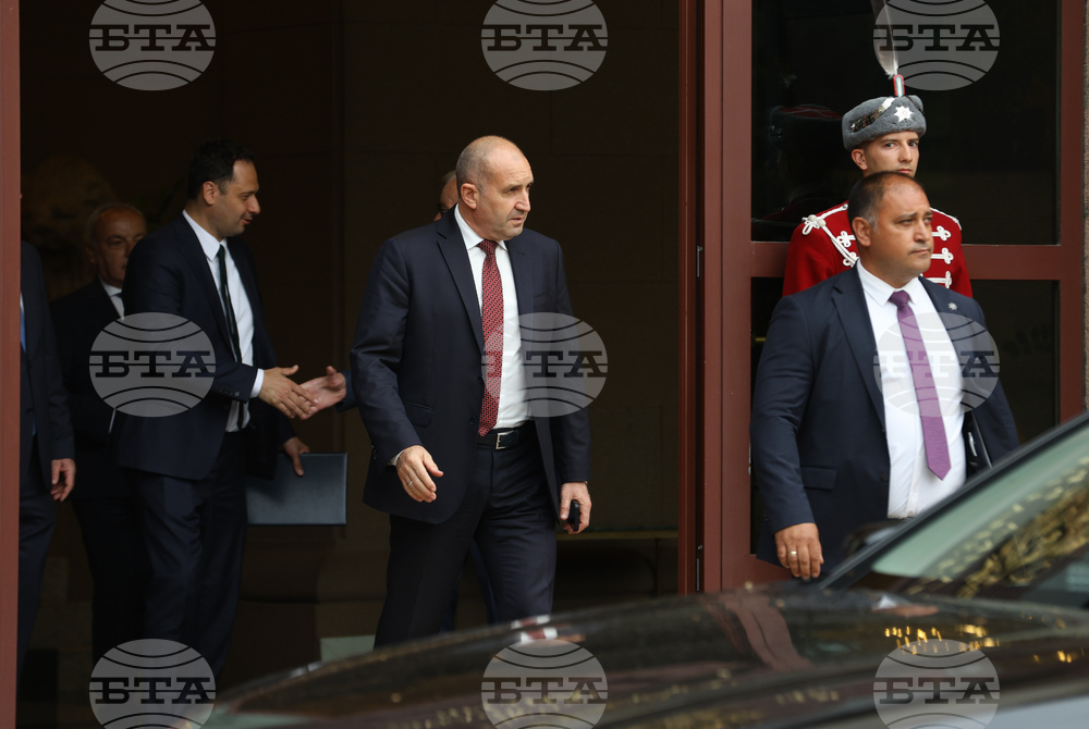 Президентство - Румен Радев - мандат - излизане