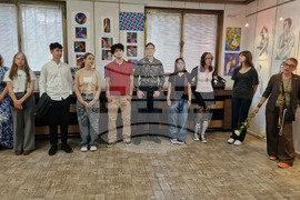 Търговище - изложба - „Следи от цветове“