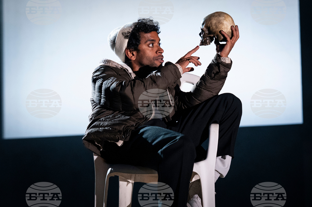 Theater - Hamlet Everywhere