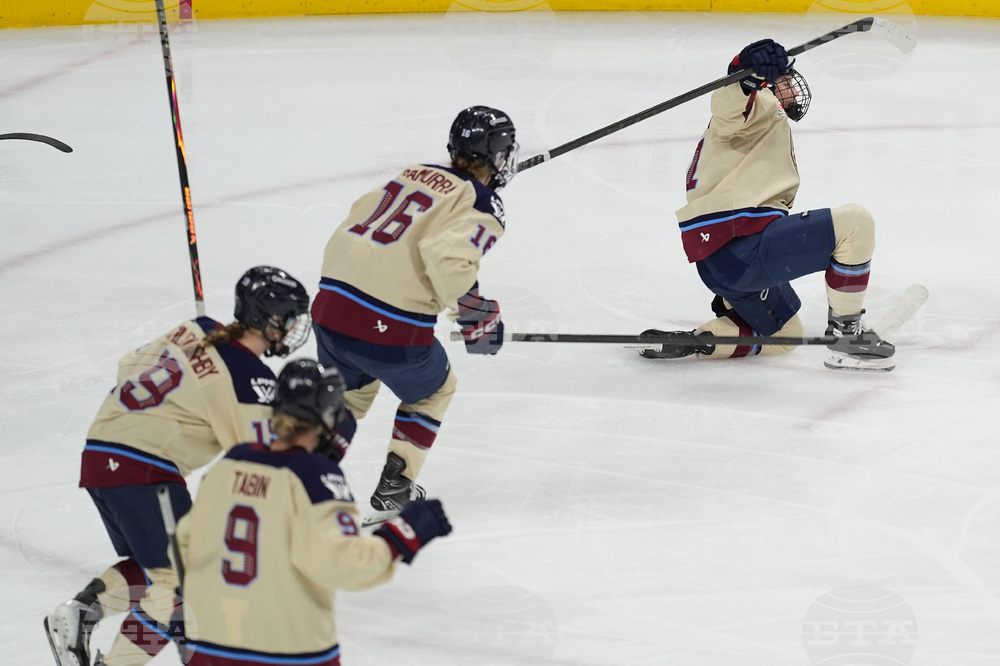 PWHL Frost Victoire Hockey