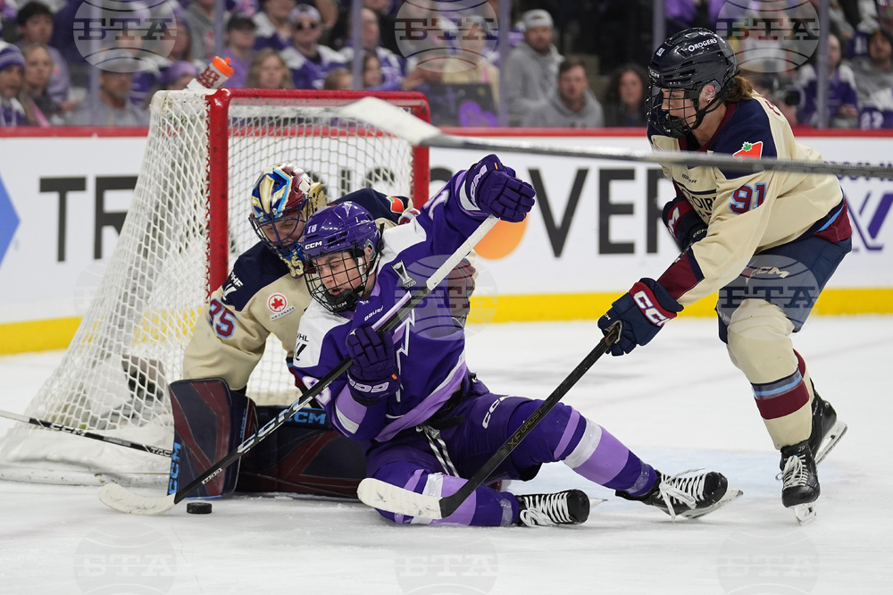 PWHL Frost Victoire Hockey