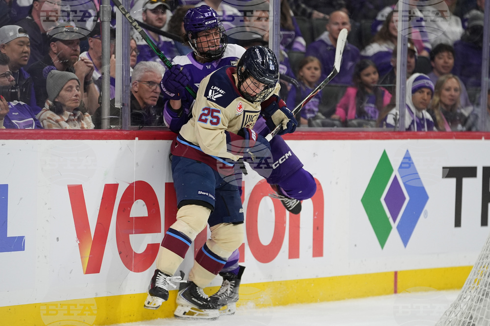 PWHL Frost Victoire Hockey