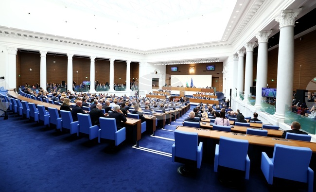 Парламентът ще обсъди избора на Румен Радев за премиер и предложеното от него правителство