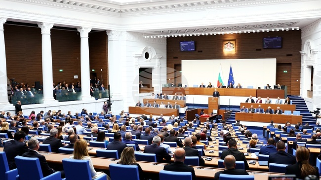 Деветима нови народни представители от „Прогресивна България“ положиха клетва 