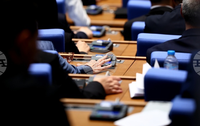 State Budget Adoption Tops Public Priorities for New Government, Survey Finds