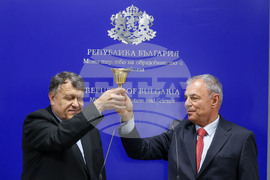 Министерство на образованието и науката - церемония по предаване и приемане на властта
