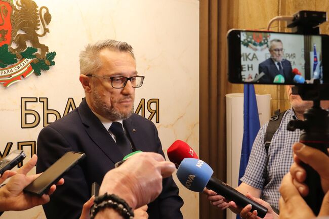 Орлин Пенков: Служебното правителство осигури средства за обработка срещу комари. Процесът може да започне до седмица