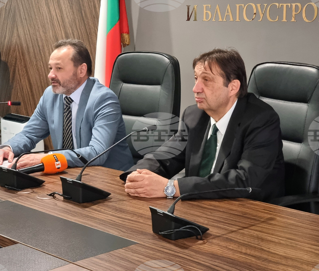 Новият регионален министър ще посети района на свлачището, което отнесе участък от пътя Смолян - Пампорово, след като бъде готов анализ на ситуацията