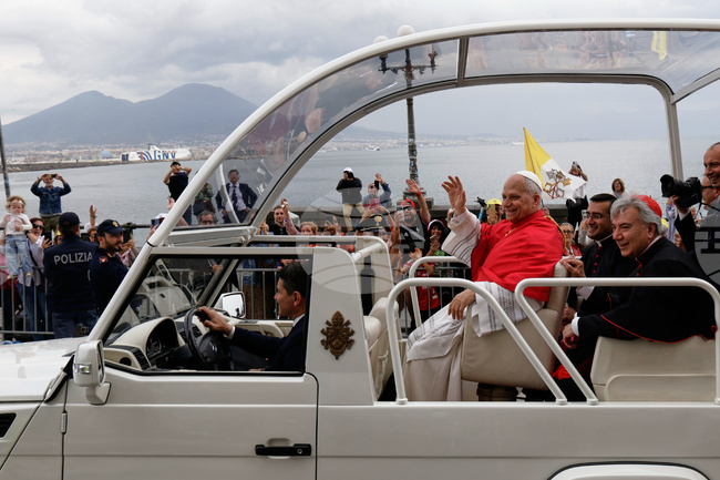 Italy Pope Naples