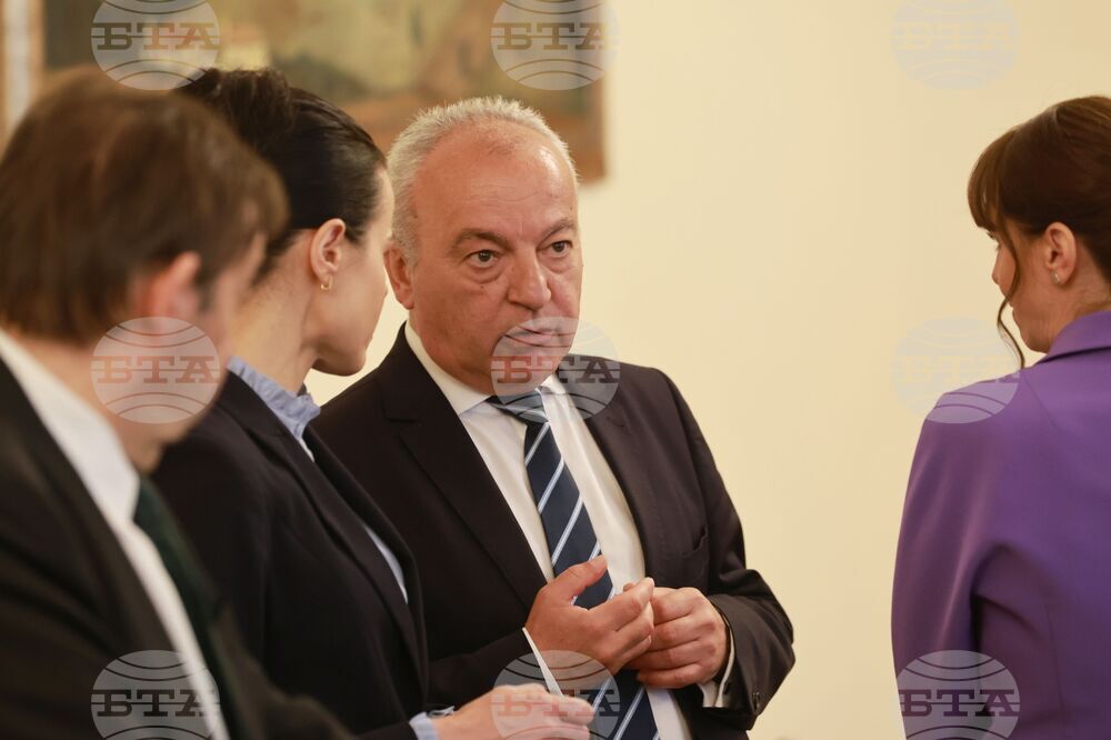 Министерски съвет - първо заседание - Гълъб Донев