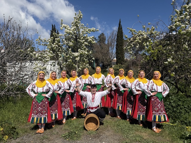 Veselie Folk Group from Valencia to Present Shoppe Suite in Munich