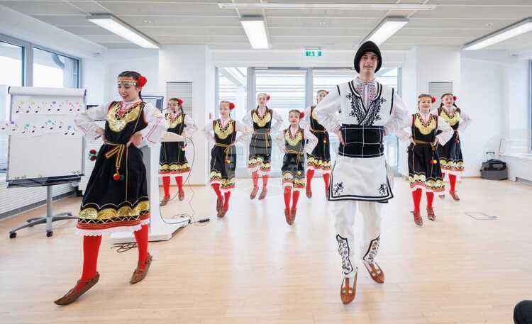 Youth Group from Vienna Will Perform Shopska Kitka Dance at Munich Folk Festival