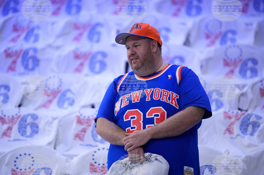 Knicks 76ers Basketball