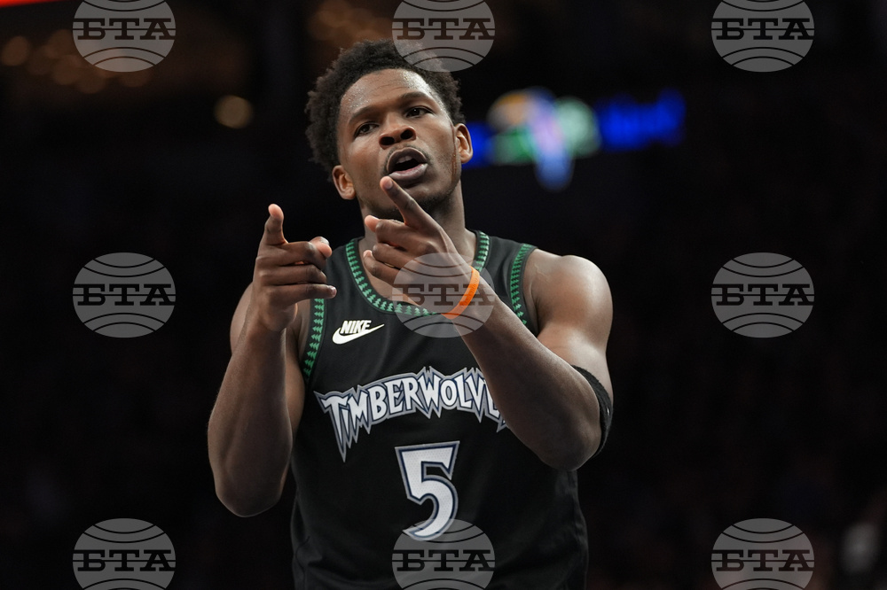 Spurs Timberwolves Basketball