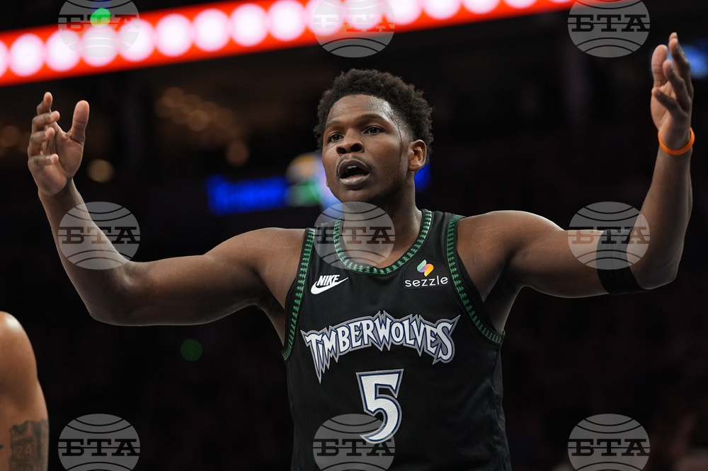 Spurs Timberwolves Basketball