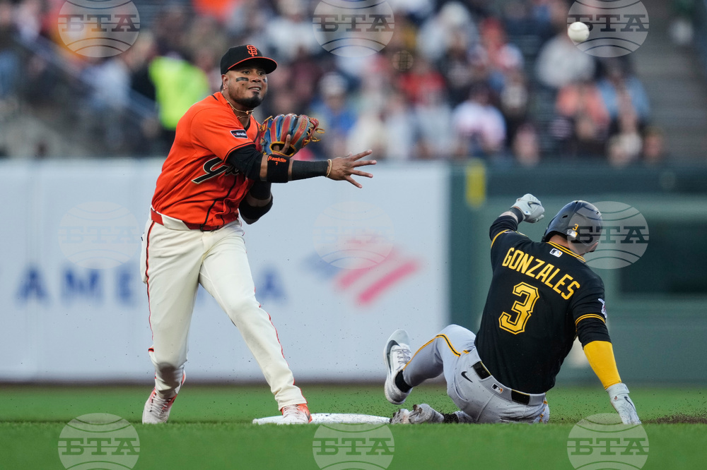 Pirates Giants Baseball