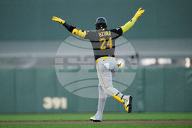 Pirates Giants Baseball