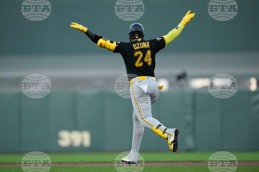 Pirates Giants Baseball