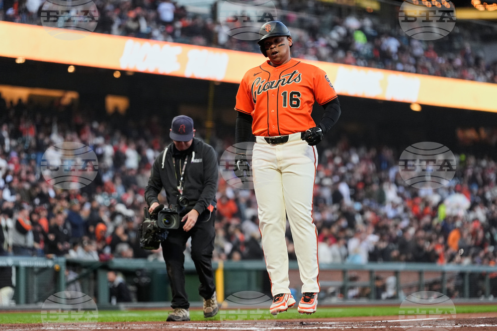 Pirates Giants Baseball