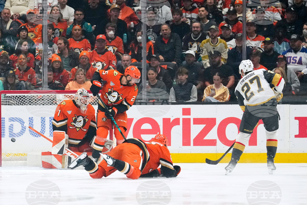CORRECTION Golden Knights Ducks Hockey