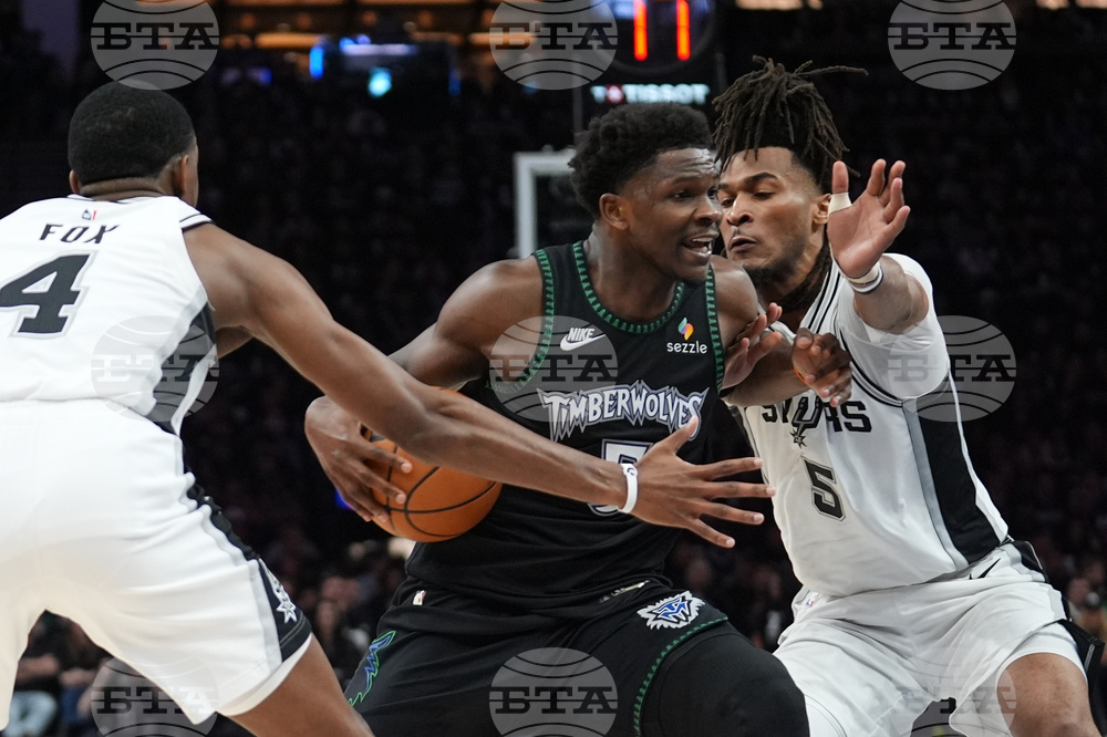 Spurs Timberwolves Basketball