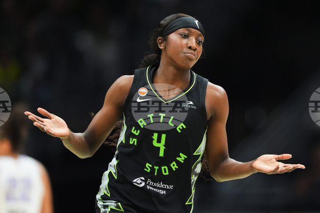 Valkyries Storm Basketball