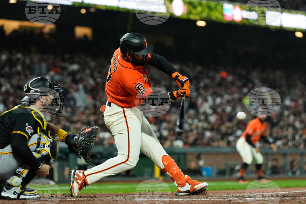 Pirates Giants Baseball