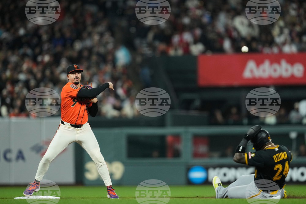 Pirates Giants Baseball