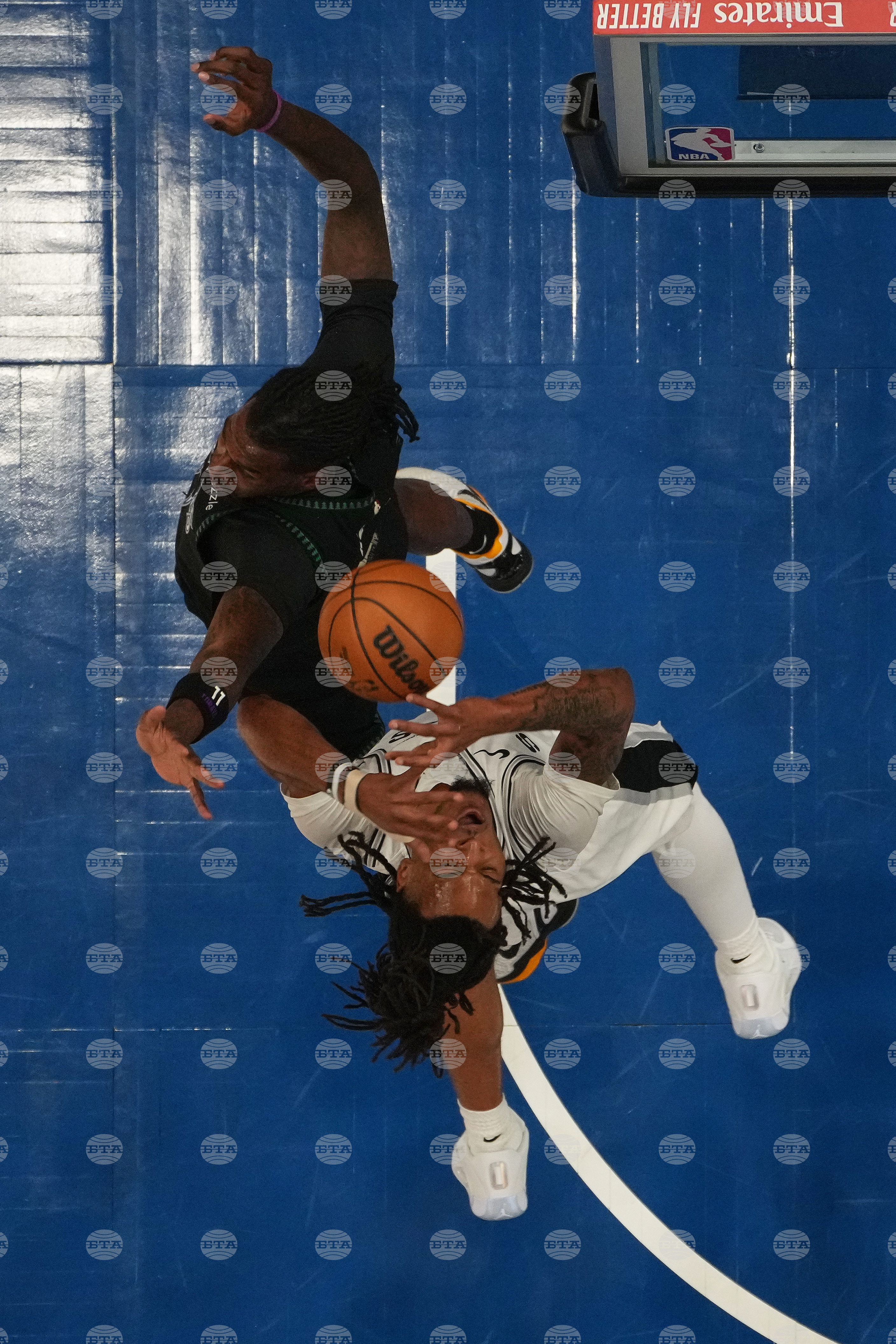 Spurs Timberwolves Basketball