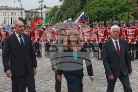 Паметник на Незнайния войн - церемония по поднасяне на венци и цветя