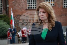Паметник на Незнайния войн - церемония по поднасяне на венци и цветя