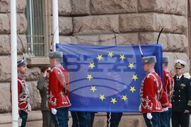 Ден на Европа - церемония по издигане на знамето на Европейския съюз